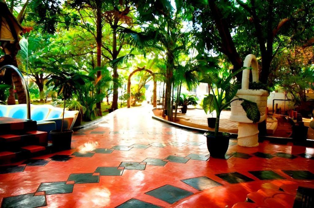 Tilko City Hotel Jaffna Exterior photo