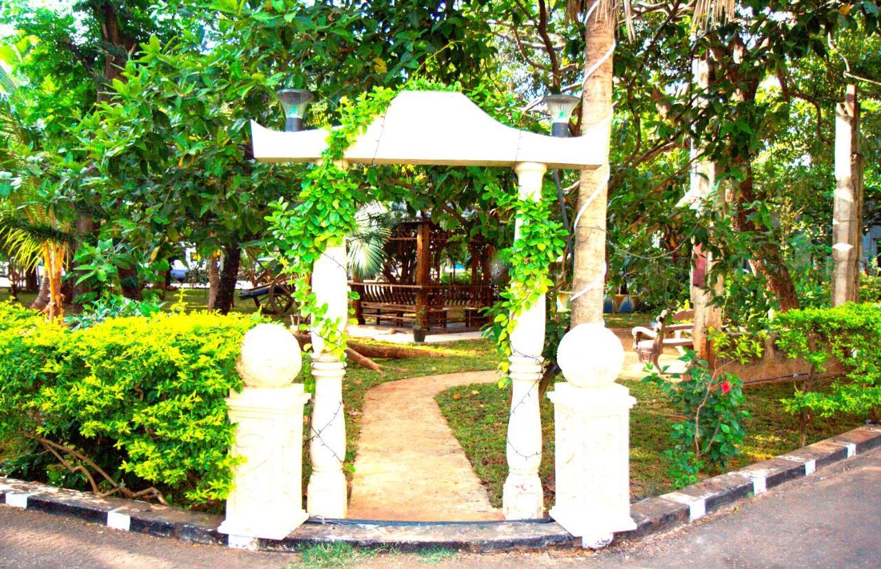 Tilko City Hotel Jaffna Exterior photo